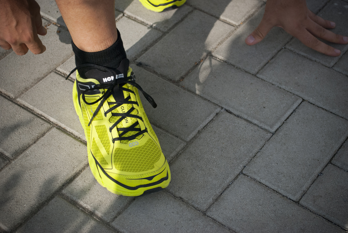 scarpe da tennis pianta larga